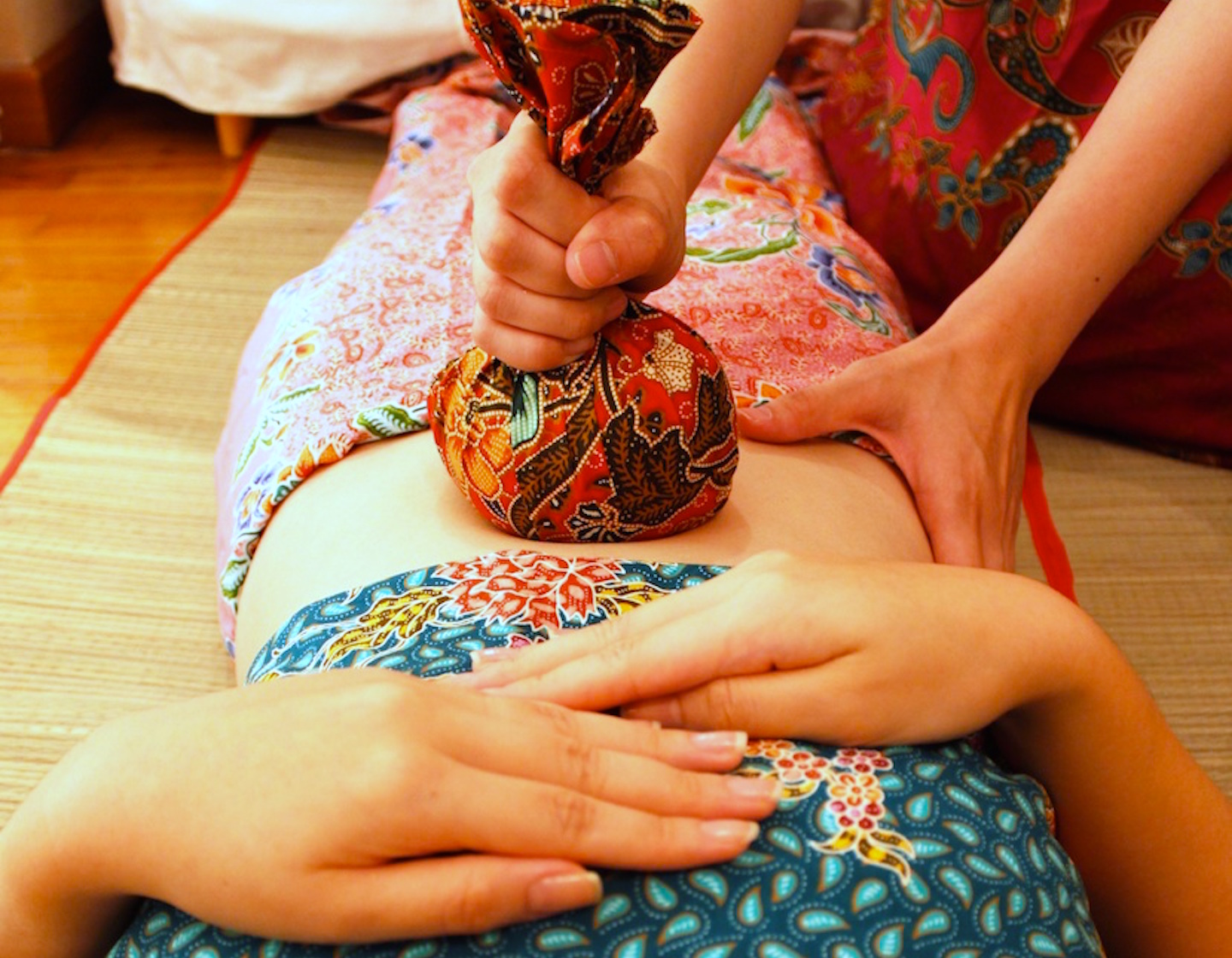 Massage Jamu : la clé du bonheur postnatal pour une maman