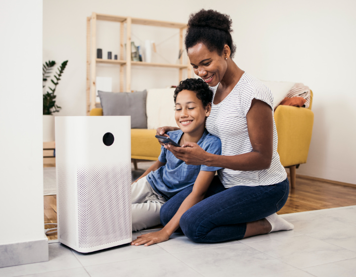 Comment choisir le meilleur purificateur d'air à Singapour pour un air sans poussière, sans allergies et sans brume