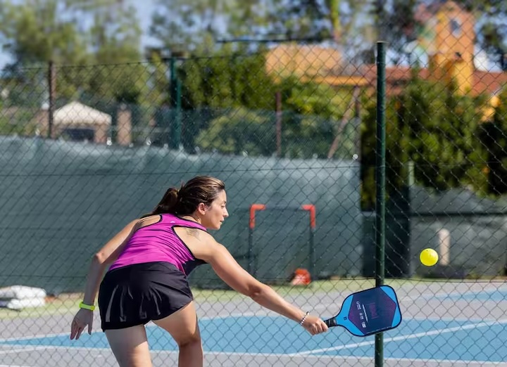 Guide du pickleball à Singapour : comment et où jouer à ce sport tendance