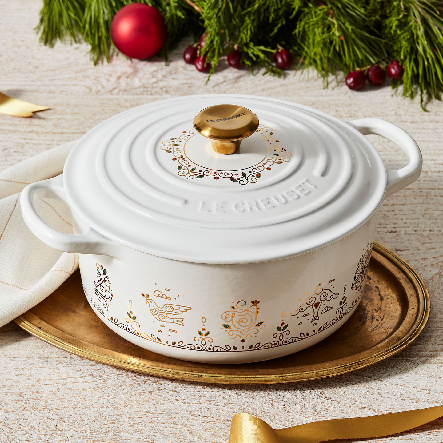 Obtenez jusqu'à 50 % de réduction sur la collection de Noël Le Creuset !