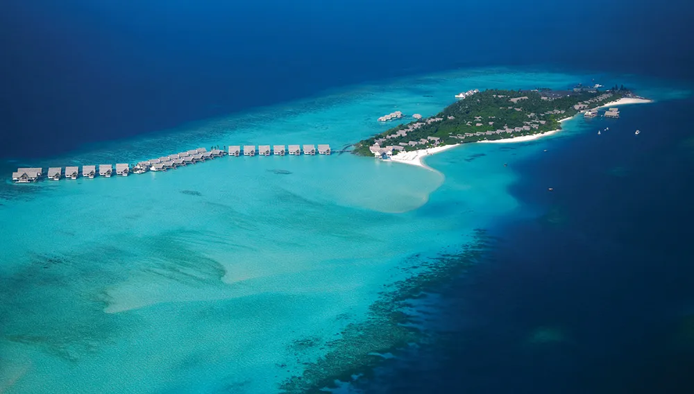 Four Seasons Maldives, Landaa Giraavaru