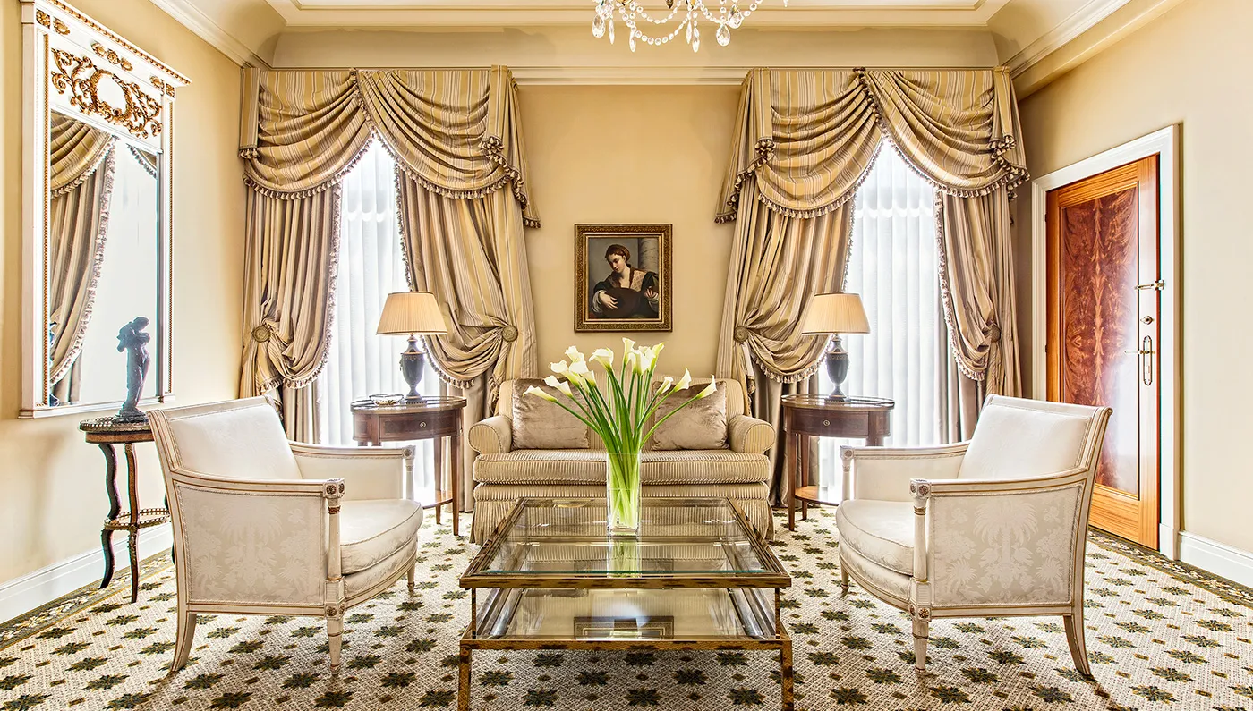 Hotel Grande Bretagne, Athens