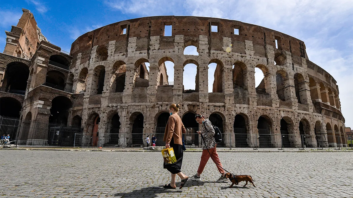 Les musées italiens proposent désormais des services gratuits de garde de chiens pour augmenter le nombre de visiteurs