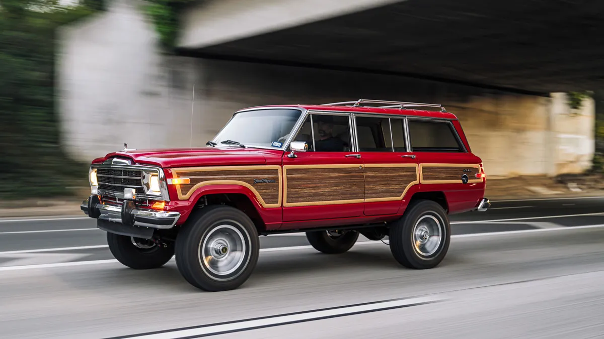 Premier essai : ce Jeep Restomod de 807 ch est un véhicule de transport familial qui laissera la plupart des muscle cars dans la poussière