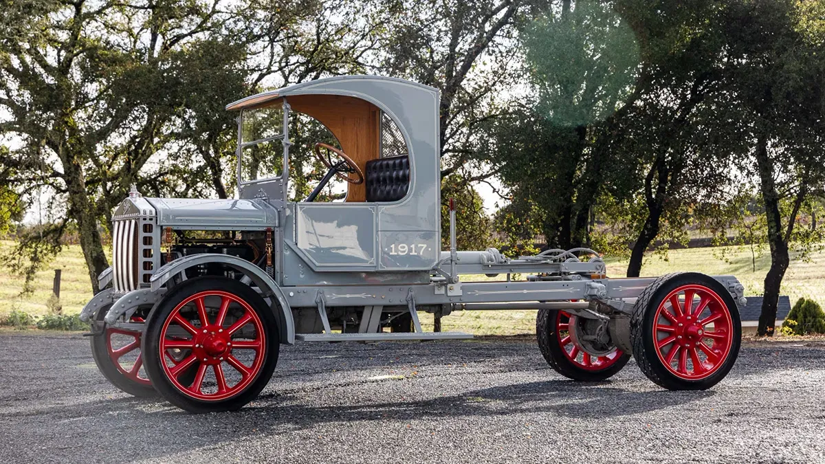 Cette superbe collection de camions vintage ultra-rares se dirige vers la vente aux enchères