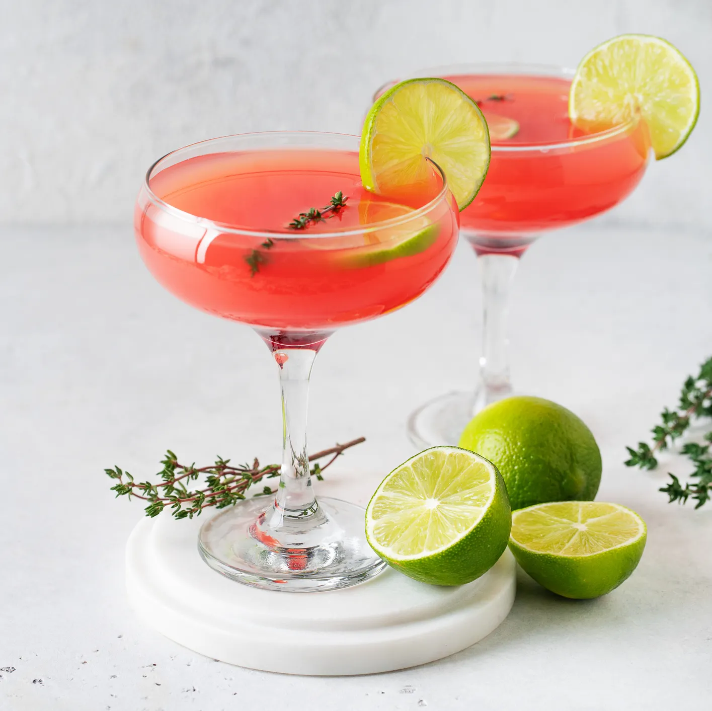 Le cocktail d'éléphant rose de Sandra Lee est le cocktail parfait de la Saint-Valentin de dernière minute: recette de 4-ingrédient